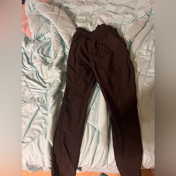 Joggers - Picture 2 of 3